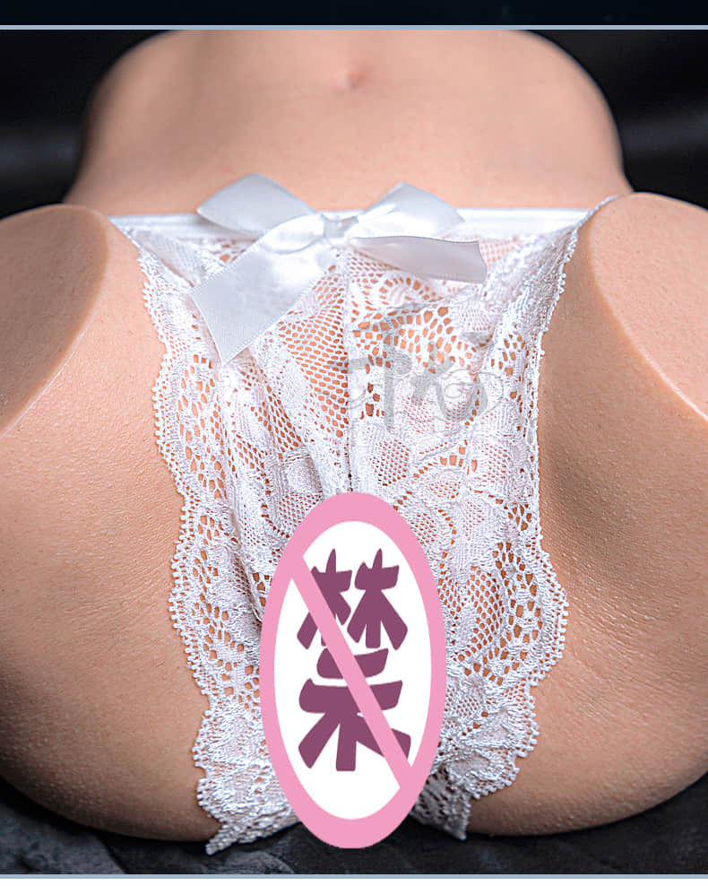 Model's hip measurement: 4.15 kg
